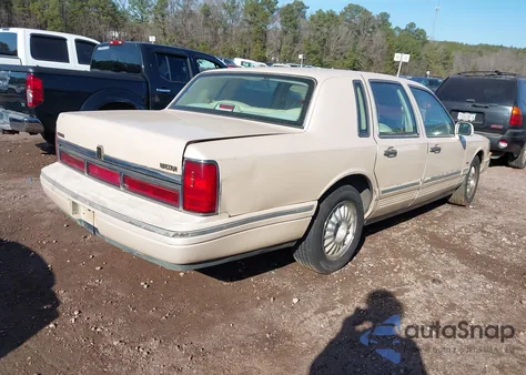 1995 Lincoln Town Car Cartier z USA, uszkodzony, nr VIN 1LNLM83W1SY630125